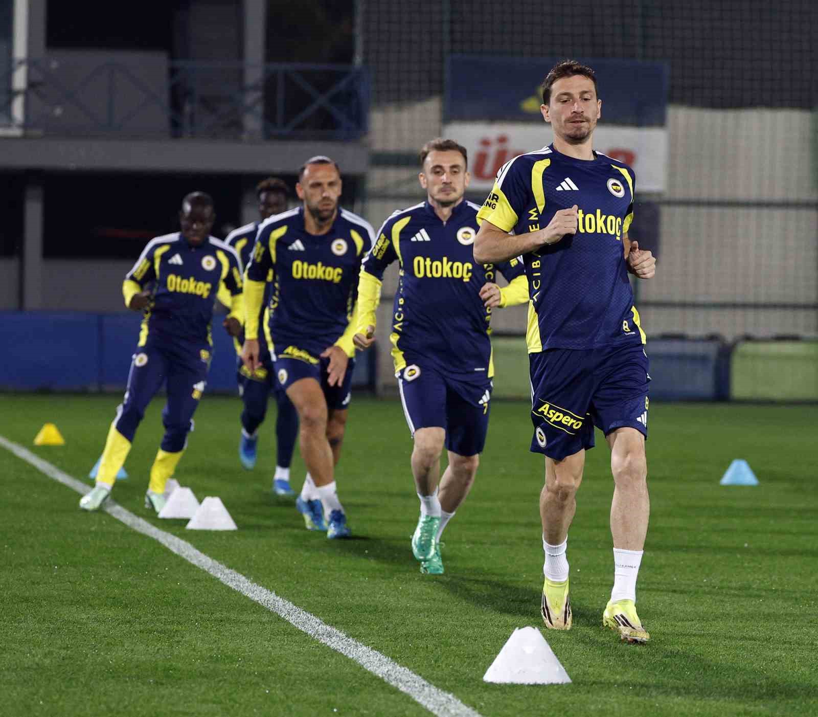 FENERBAHÇE, GALATASARAY DERBİSİNİN HAZIRLIKLARINI TAMAMLADI