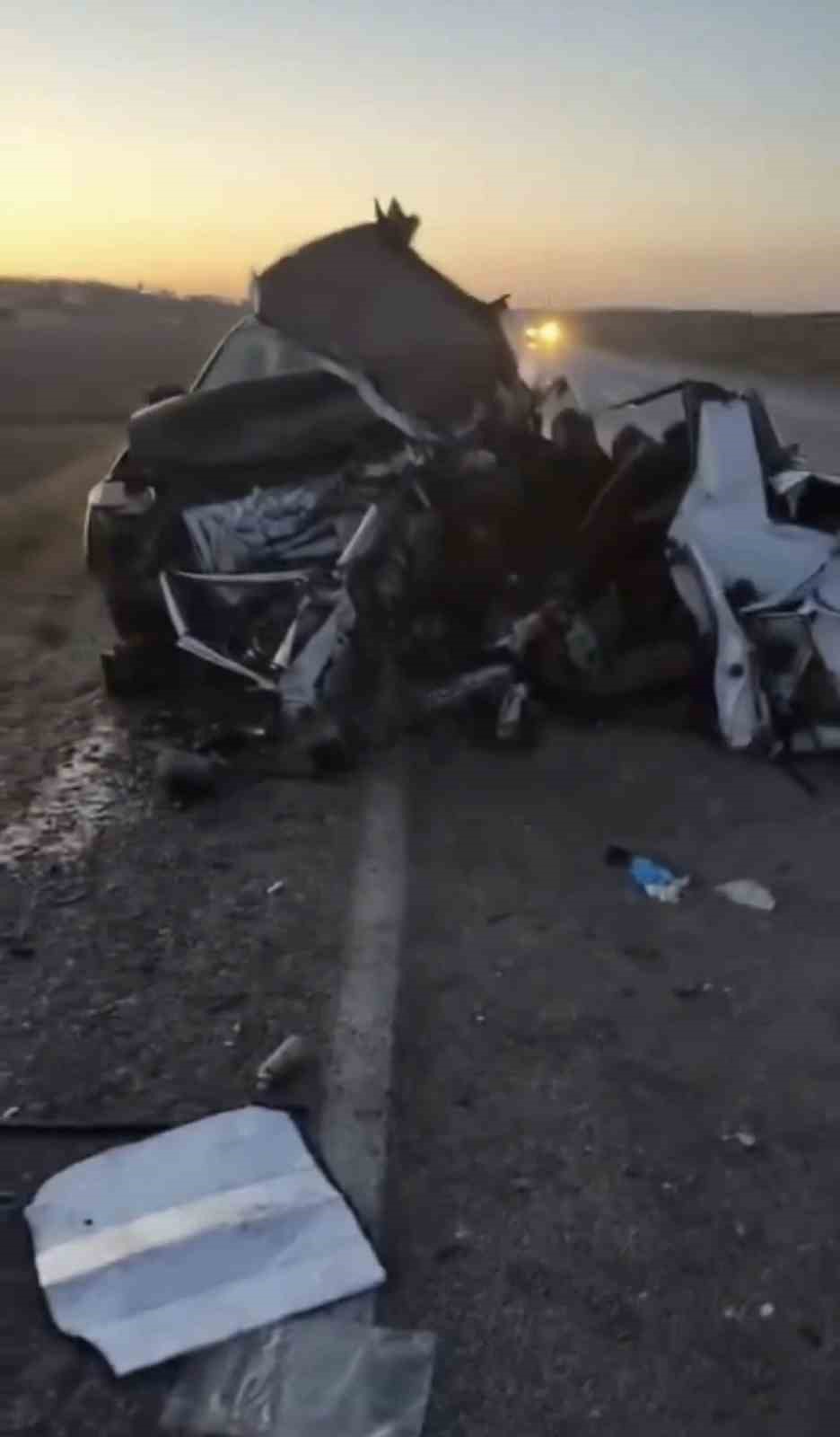 ÇANKIRI’DA OTOMOBİL İLE PİKAP ÇARPIŞTI: 1 ÖLÜ, 2 YARALI