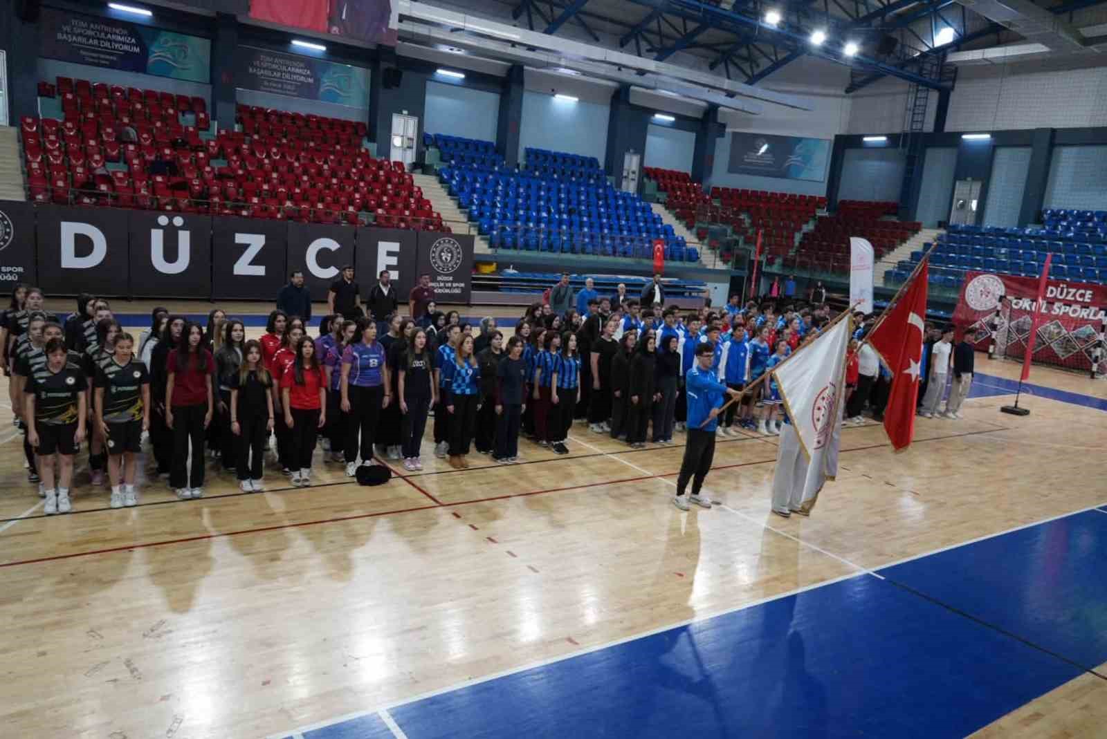 DÜZCE’DE OKUL SPORLARI SEZONU AÇILIŞ SEREMONİSİ GERÇEKLEŞTİRİLDİ