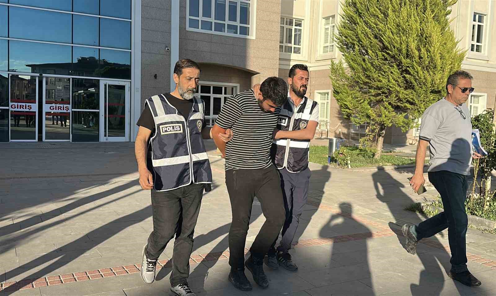 TARTIŞTIĞI ADAMI DARP ETTİKTEN SONRA TÜFEKLE VURAN GENCE MÜEBBET İSTENDİ