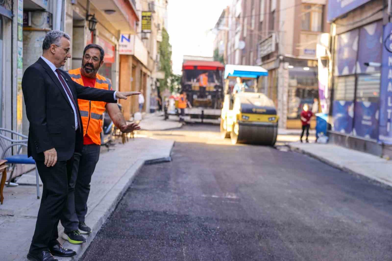 BAŞKAN KURNAZ SÖZÜNÜ TUTTU, CADDE SICAK ASFALTA KAVUŞTU