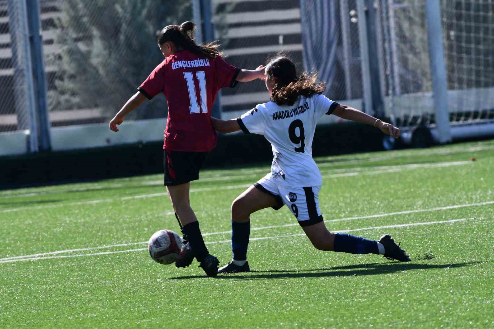 ANADOLU YILDIZLARI, GENÇLERBİRLİĞİ’Nİ 3-1 İLE GEÇTİ