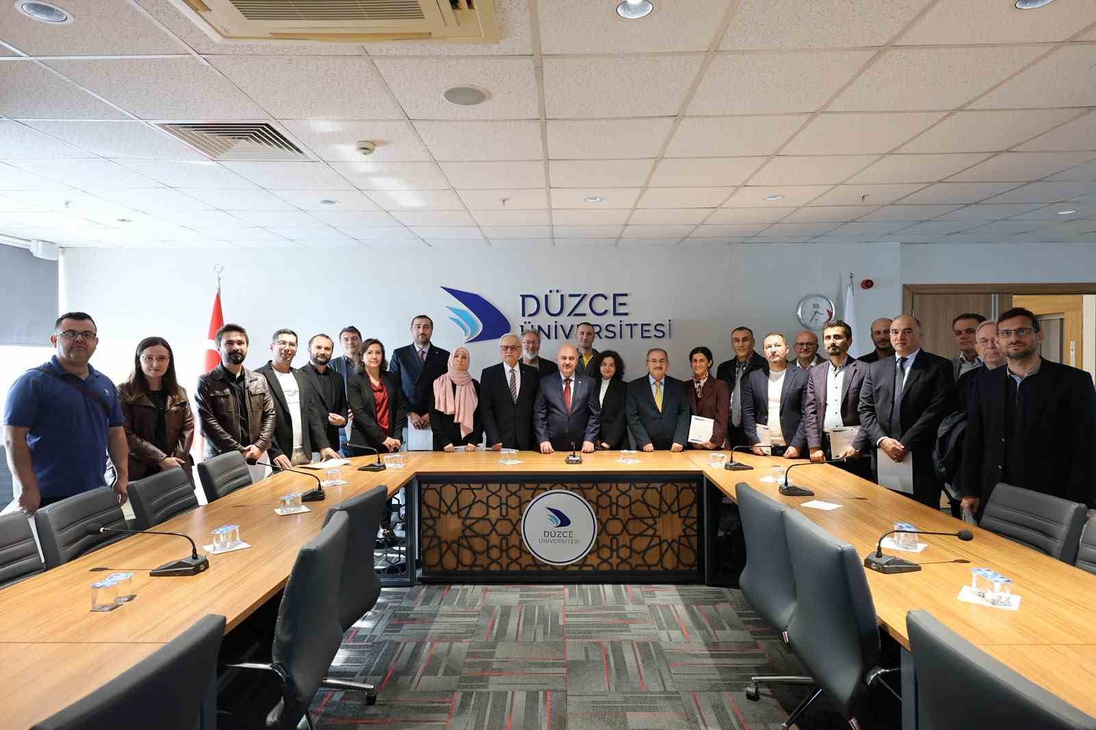 REKTÖR SÖZBİR, ULUSLARARASI BİLİM İNSANLARI SIRALAMALARINDA YER ALAN AKADEMİSYENLERLE BİR ARAYA GELDİ