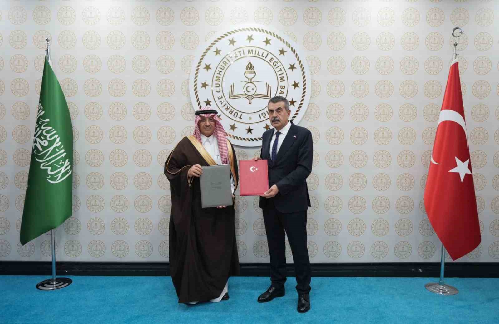 BAKAN TEKİN, SUUDİ ARABİSTAN EĞİTİM BAKANI EL-BENYAN’LA GÖRÜŞTÜ