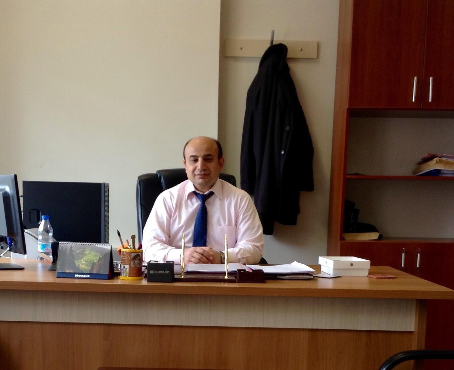 ERZİNCAN’DA ADLİYE PERSONELİ ÇATIDAN DÜŞEREK HAYATINI KAYBETTİ