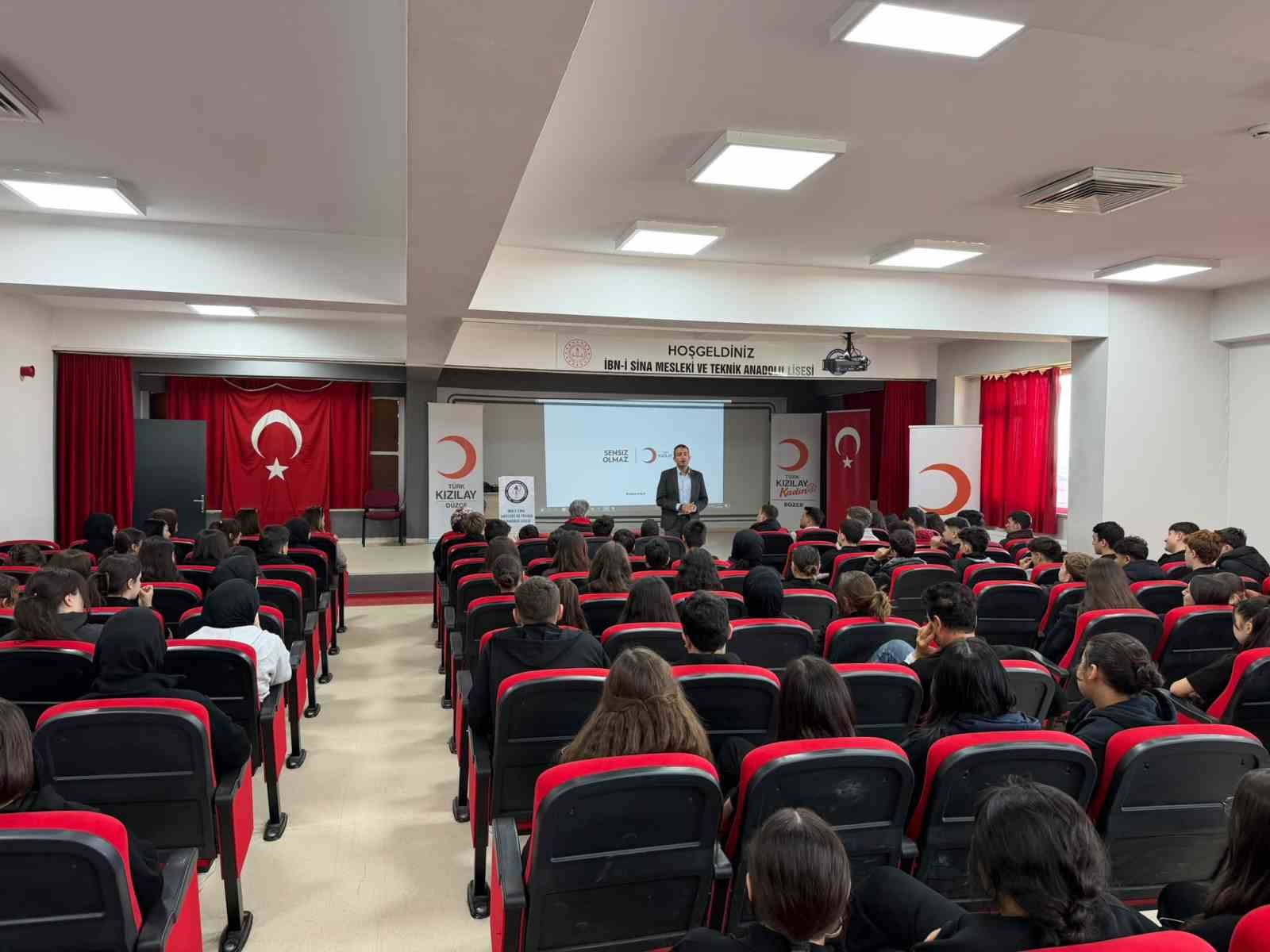 LİSE ÖĞRENCİLERİNE İLK YARDIM EĞİTİMİ VERİLDİ