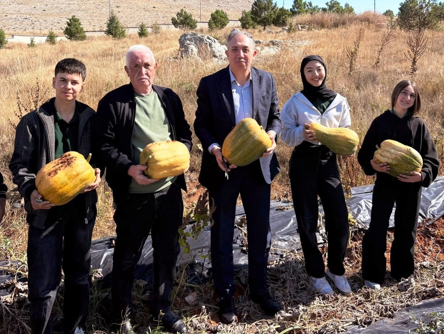 ALTINTAŞ’TA ÖĞRENCİLERİN EMEĞİ KABAK TATLISI OLDU