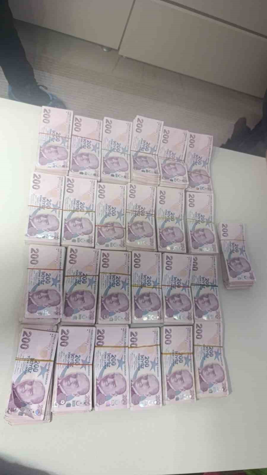 ANKARA MERKEZLİ DEAŞ OPERASYONUNDA 16 ŞÜPHELİ YAKALANDI: 2 MİLYON 135 BİN LİRALIK PARA VE ALTINA EL KONULDU