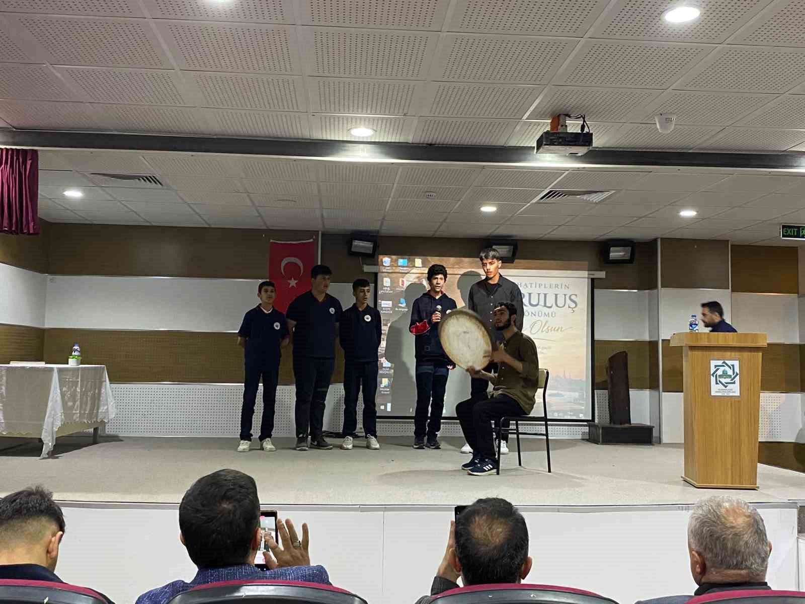 KARS’TA İMAM HATİP OKULLARININ KURULUŞ YIL DÖNÜMÜ PROGRAMI DÜZENLENDİ