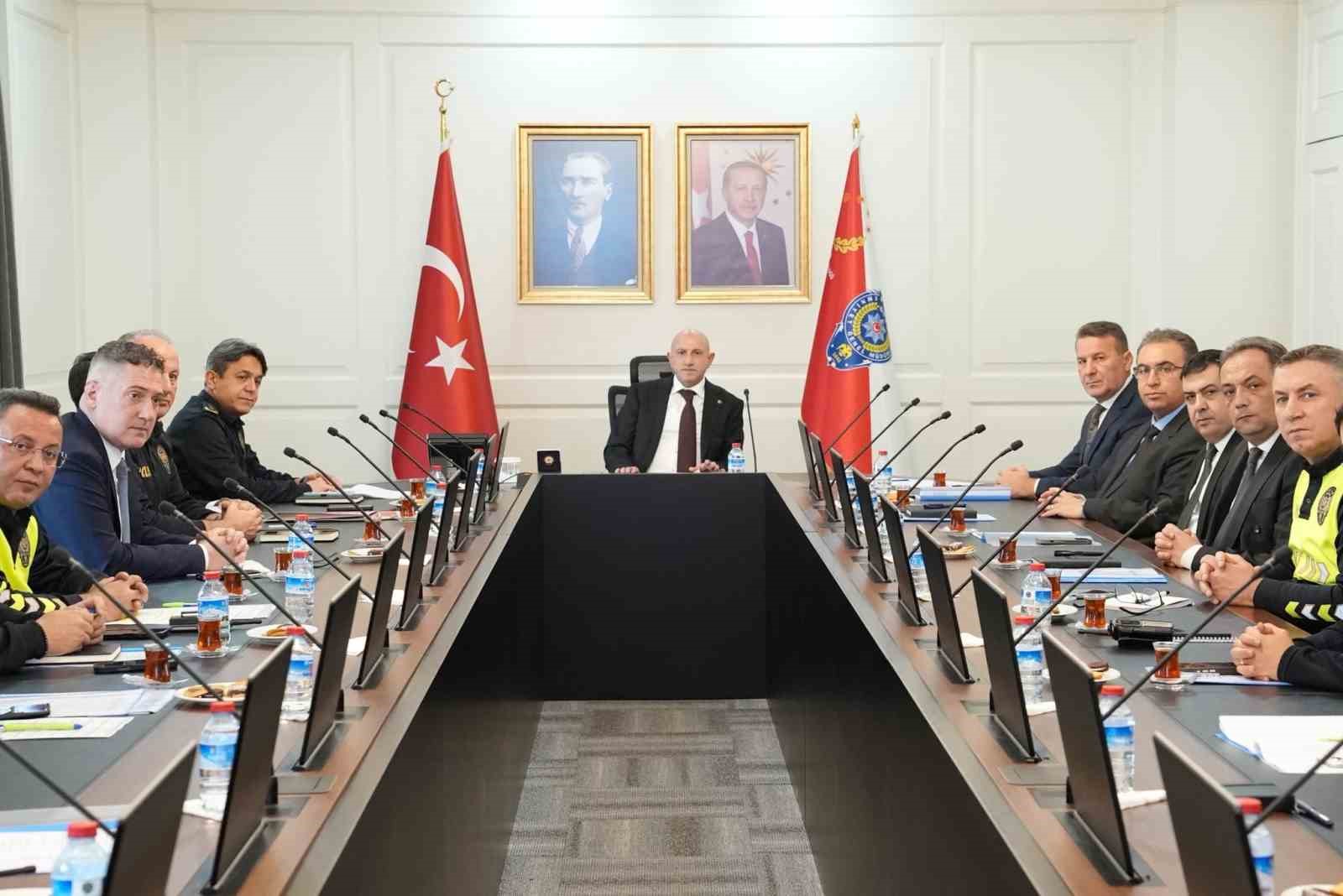 ANKARA EMNİYET MÜDÜRLÜĞÜ, CUMHURİYET BAYRAMI VE TÜRK DEVLETLERİ TEŞKİLATI ZİRVESİ İÇİN GÜVENLİK TOPLANTISI GERÇEKLEŞTİRDİ