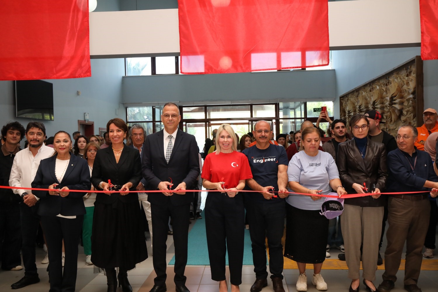AKDENİZ ÜNİVERSİTESİNDE CUMHURİYET COŞKUSU