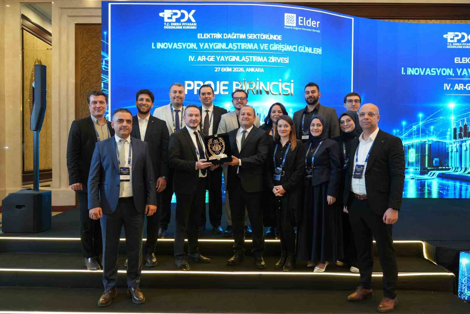 ADM ELEKTRİK ÖNCÜLÜĞÜNDE GELİŞTİRİLEN YERLİ TEKNOLOJİYE BİRİNCİLİK ÖDÜLÜ