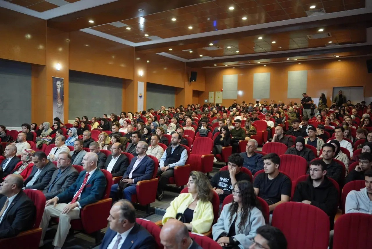 SİNOP’TA CUMHURİYET’İN 103. YILINA ÖZEL PANEL