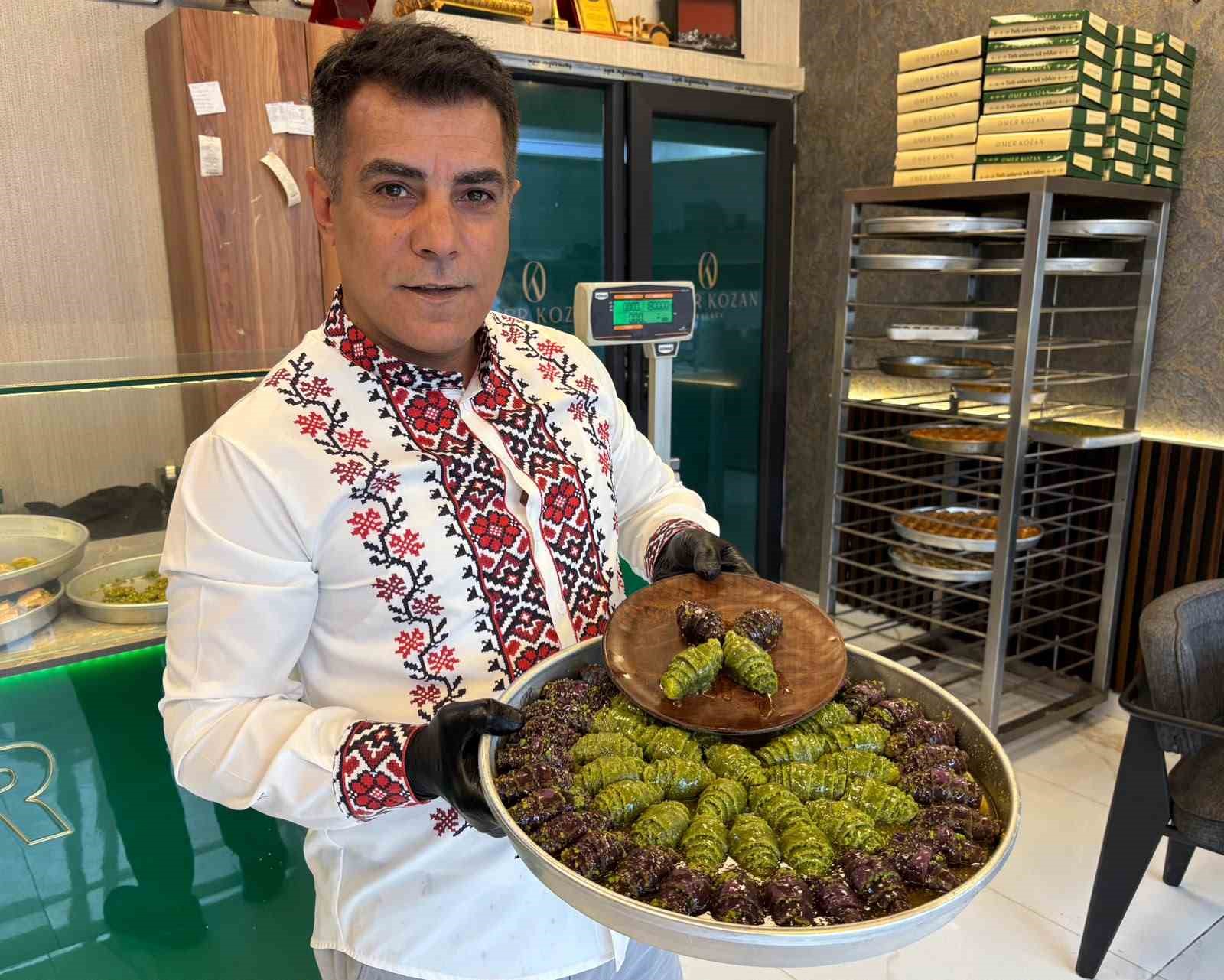 GAZİANTEP BAKLAVASI FRANSIZ KRUVASANI İLE ÖZDEŞLEŞTİ