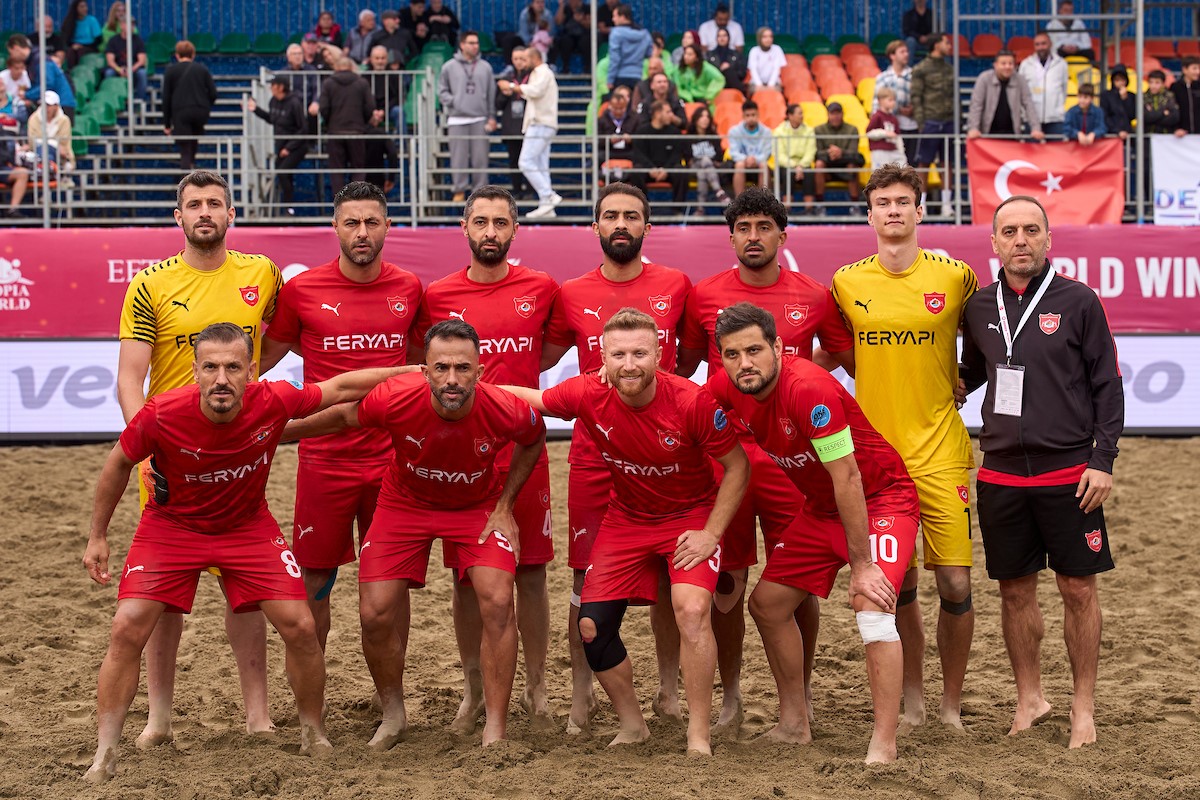 ALANYA’NIN PLAJ FUTBOLU DEVLERİ SON 16’DA