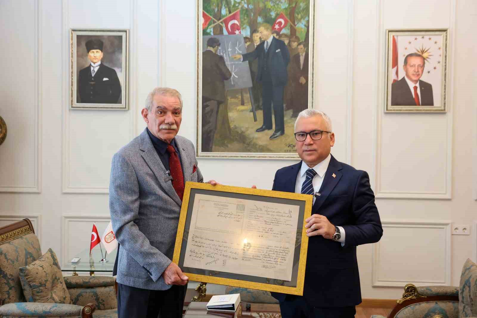 SİVASLI YÜZBAŞININ 110 YILLIK HASRETİ TORUNUNA ULAŞTI