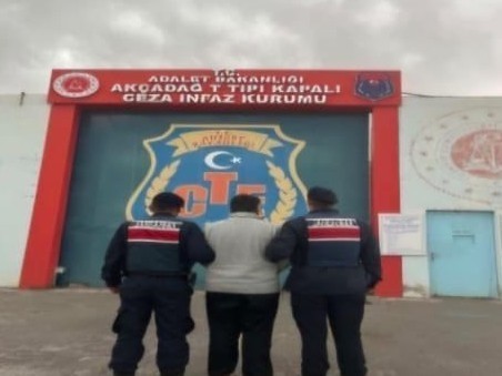 MALATYA’DA 48 YIL HAPİS CEZASIYLA ARANAN ŞAHIS YAKALANDI