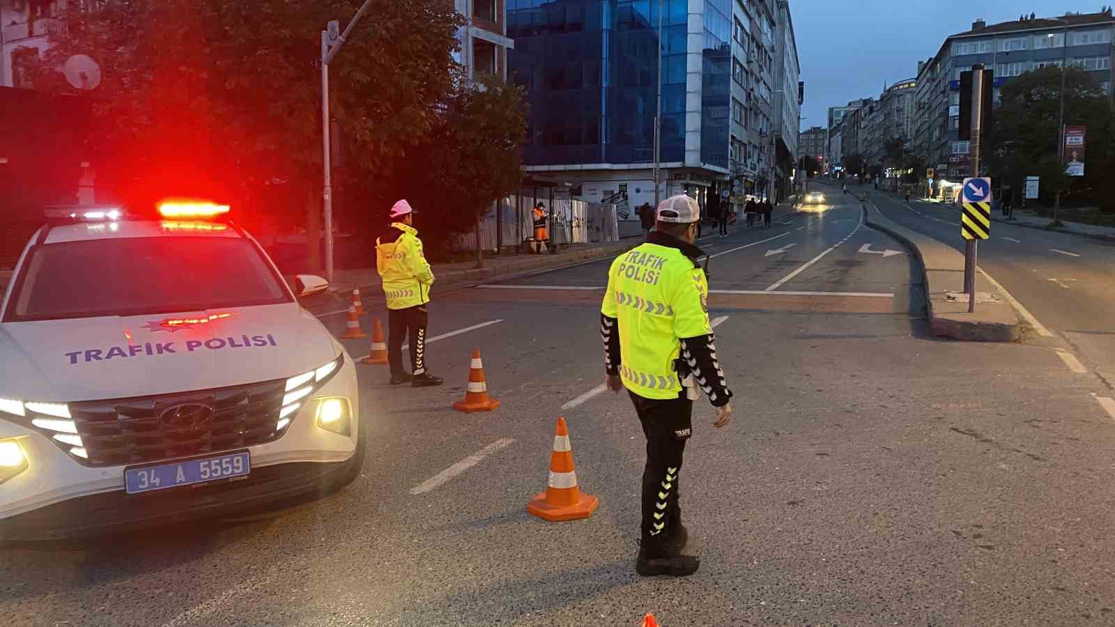 İSTANBUL’DA 29 EKİM CUMHURİYET BAYRAMI DOLAYISIYLA BAZI YOLLAR TRAFİĞE KAPATILDI