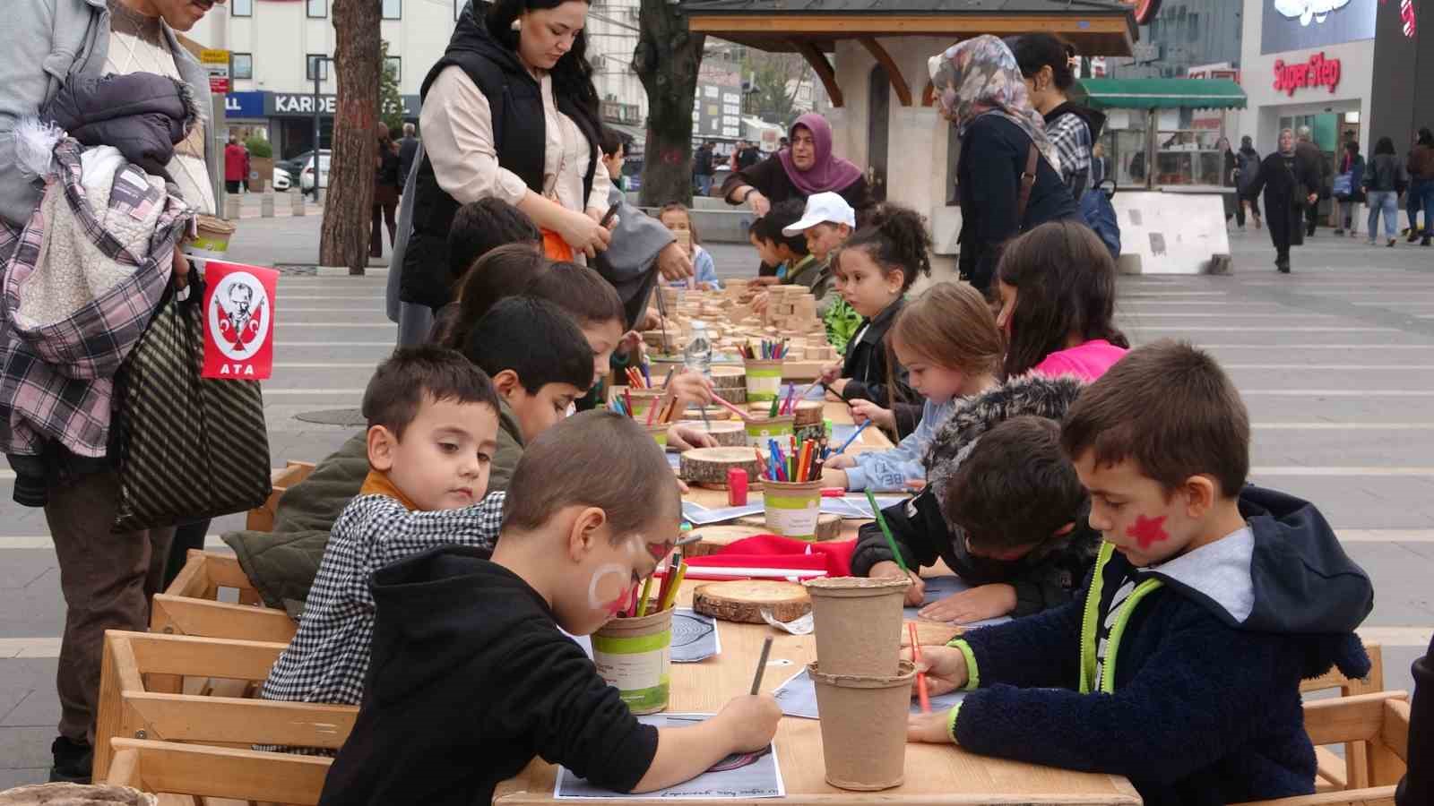 YEŞİL VATAN TIRI BURSA’DA ÇOCUKLARLA BULUŞTU