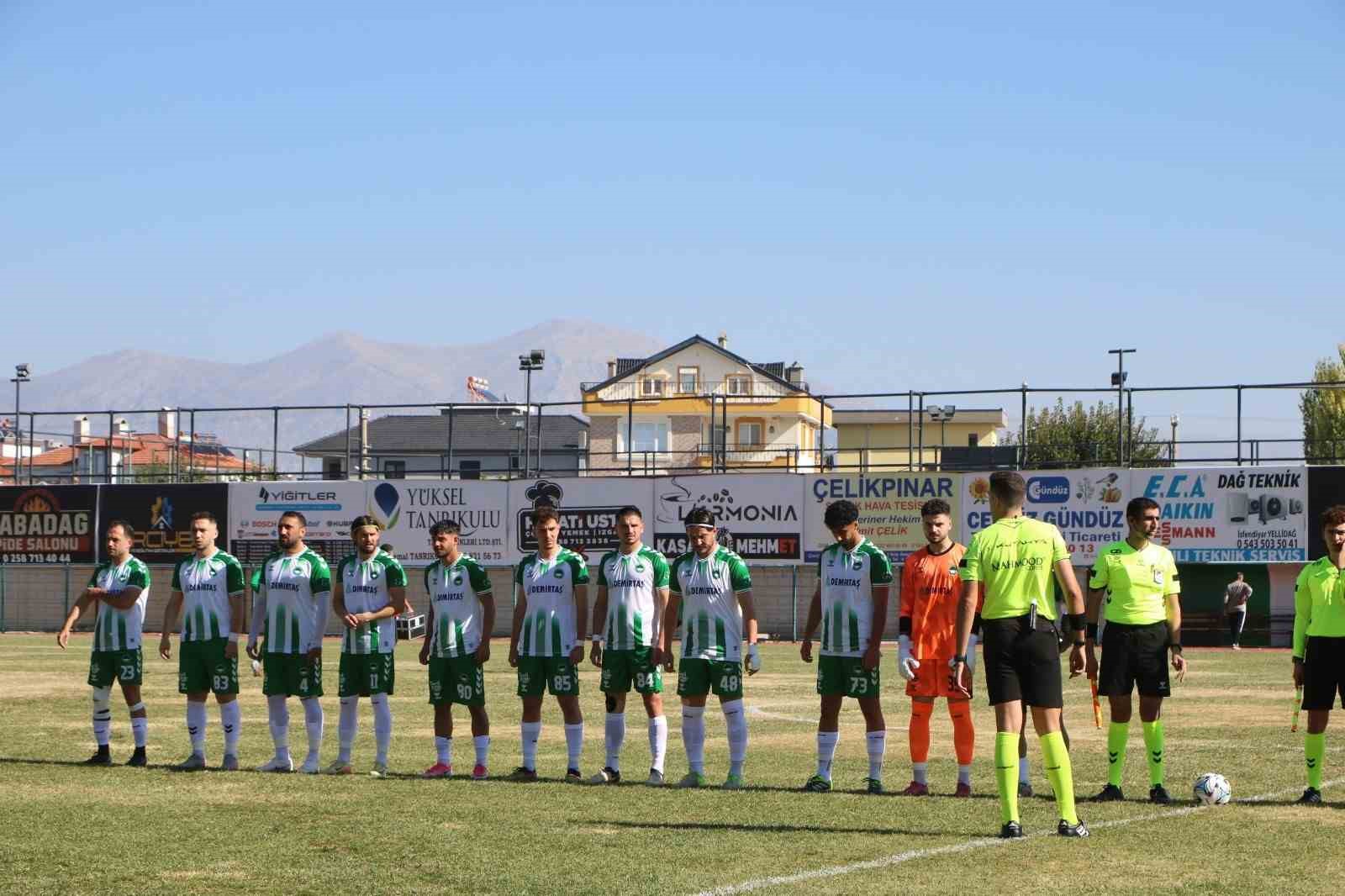 YEŞİL ÇİVRİL BELEDİYESPOR, ÇAKIRKÖYSPOR MAÇI HAZIRLIKLARINA BAŞLADI