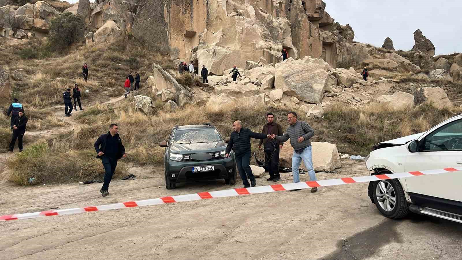 KAPADOKYA’DA PERİBACASI ÇÖKTÜ: ÖLÜ VE YARALILAR VAR