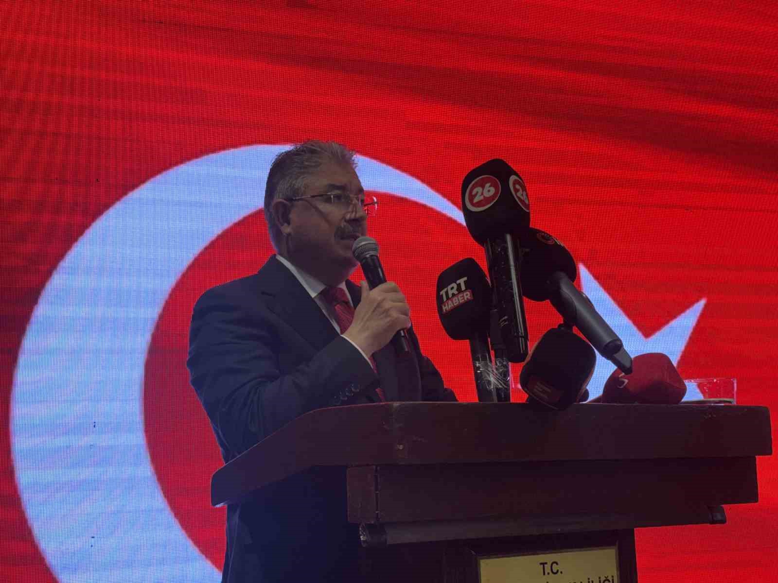ESKİŞEHİR’DE CUMHURİYET’İN 103. YILI RESEPSİYONLA KUTLANDI