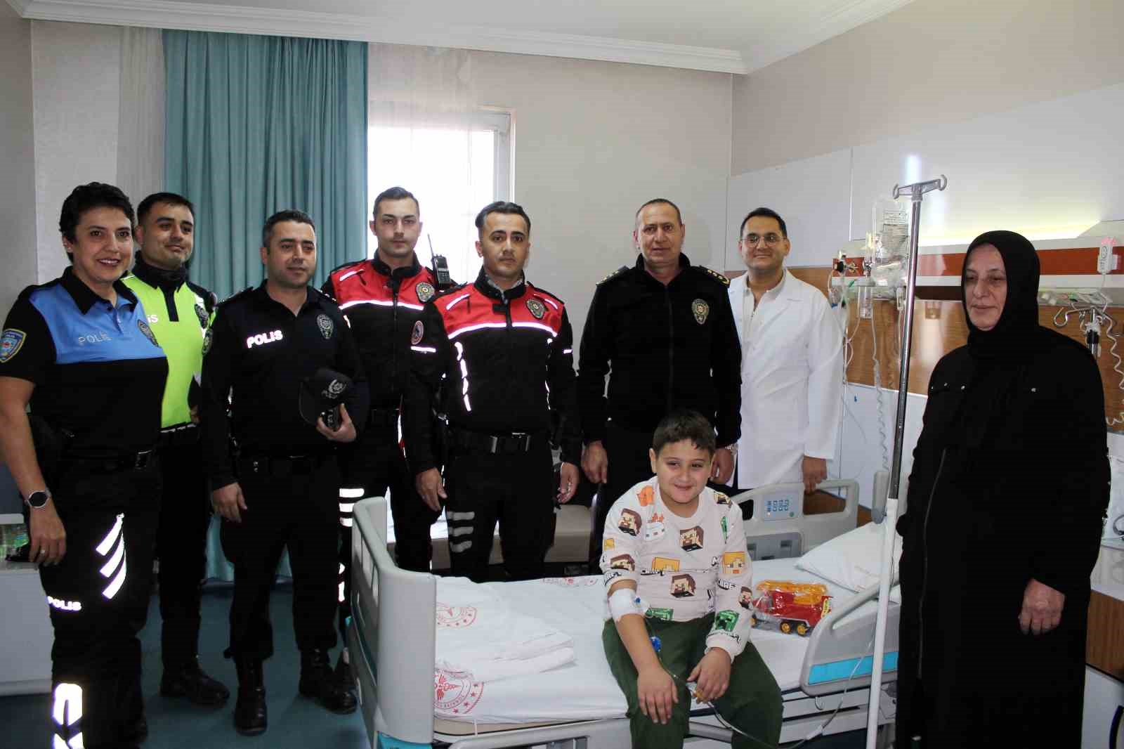 "GÜLÜMSE MİDYAT, UMUT ÇOCUKLARDA" PROJESİ 6’NCI KEZ MİNİK KALPLERE DOKUNDU