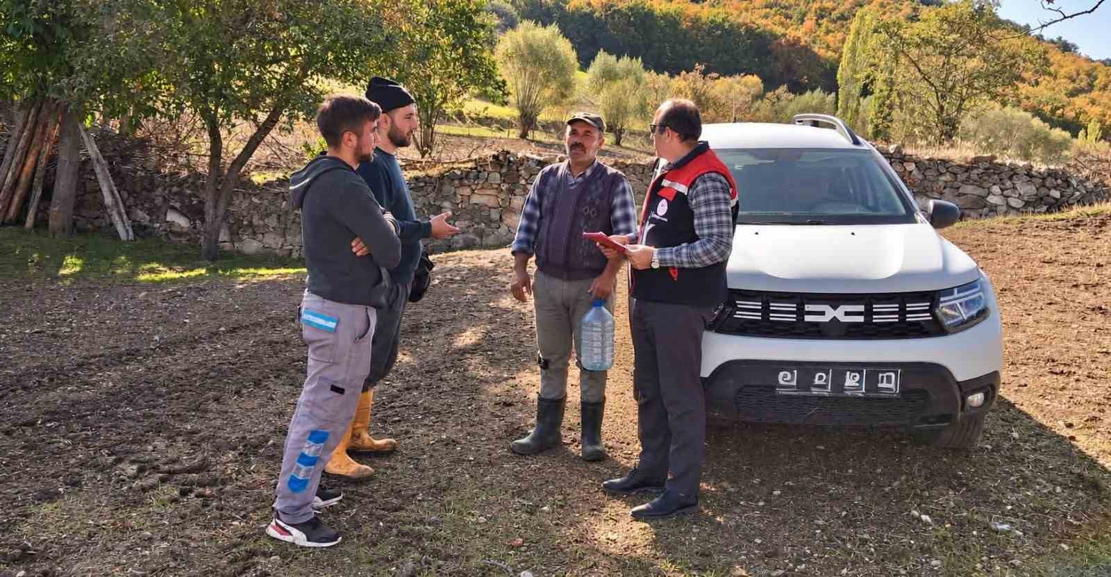 İSCEHİSAR’DA ÜRETİCİLERE YÖNELİK SAHA ÇALIŞMALARI SÜRÜYOR