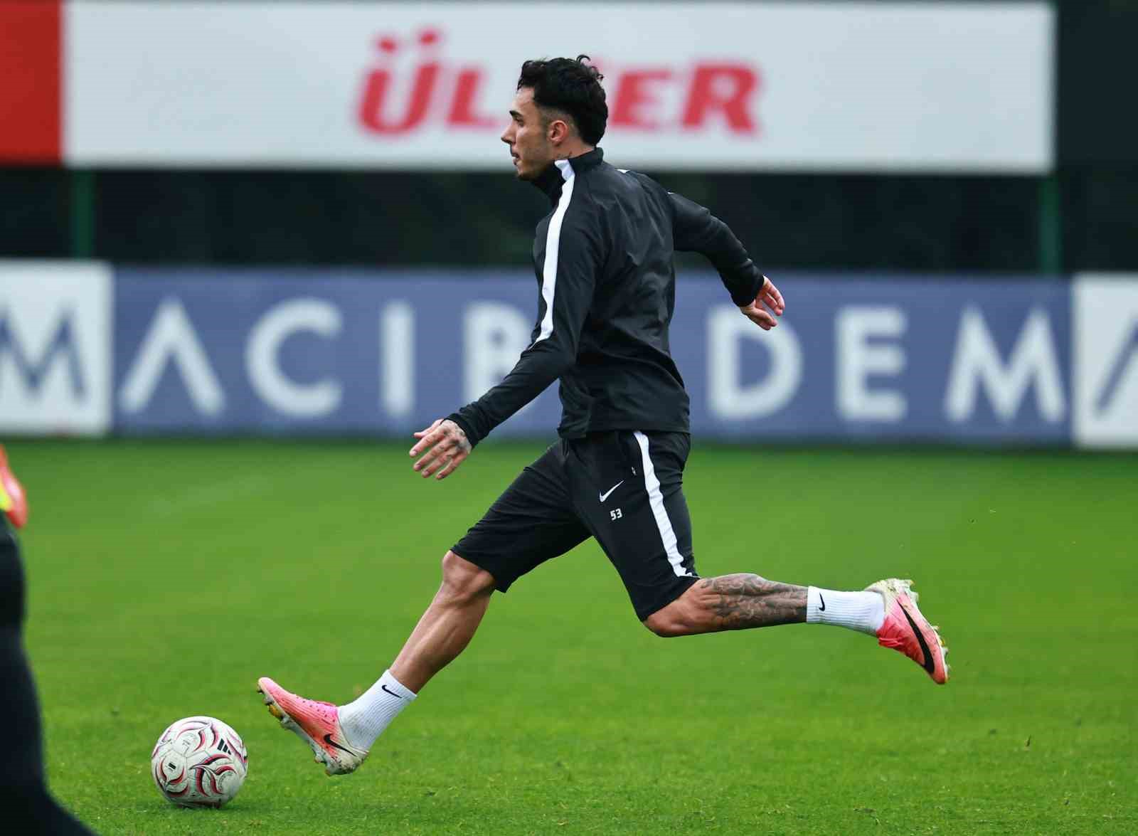 BEŞİKTAŞ, KASIMPAŞA MAÇININ HAZIRLIKLARINI SÜRDÜRDÜ