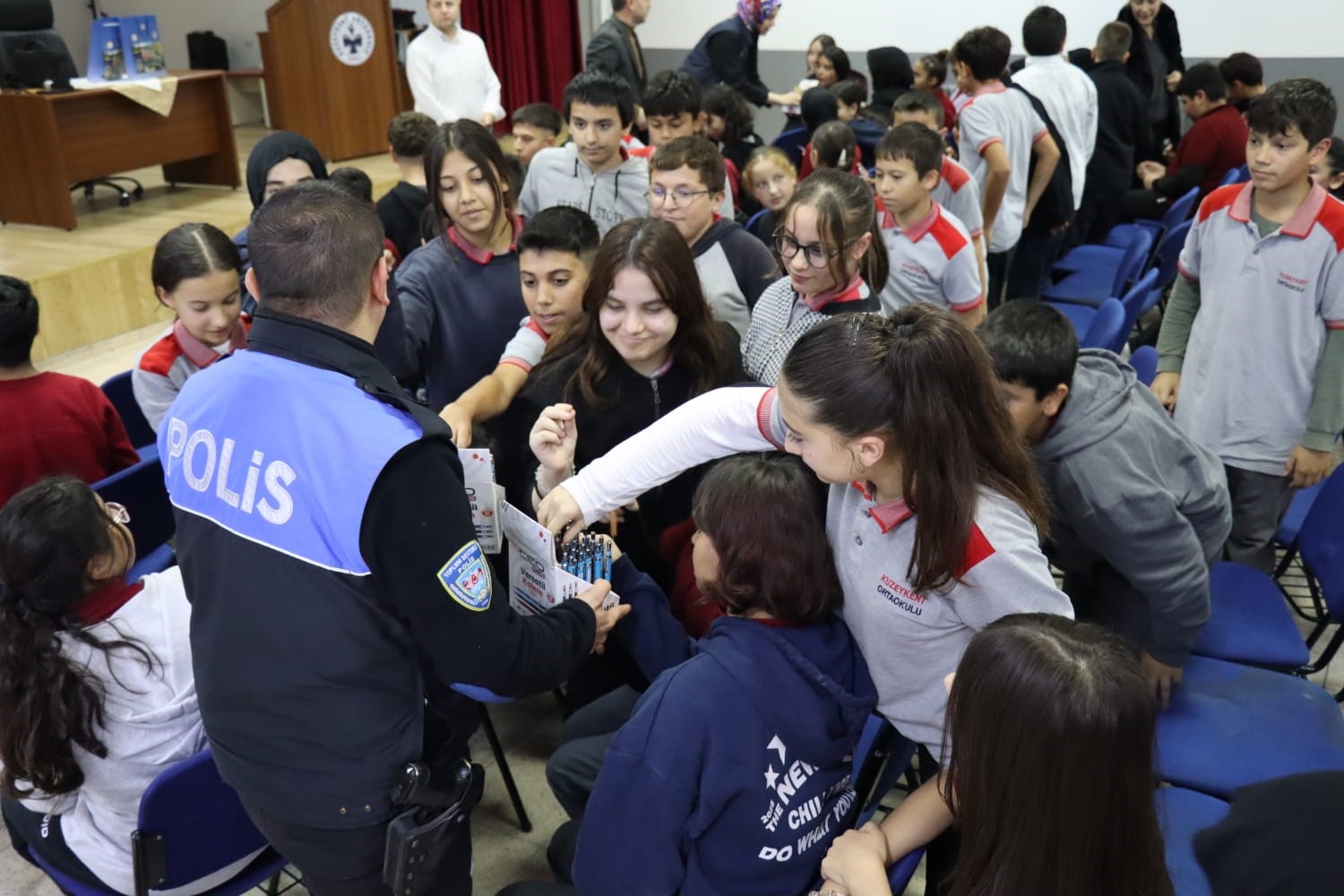 KASTAMONU’DA POLİS EKİPLERİ 1 BİN 140 ÖĞRENCİYE EĞİTİM VERDİ