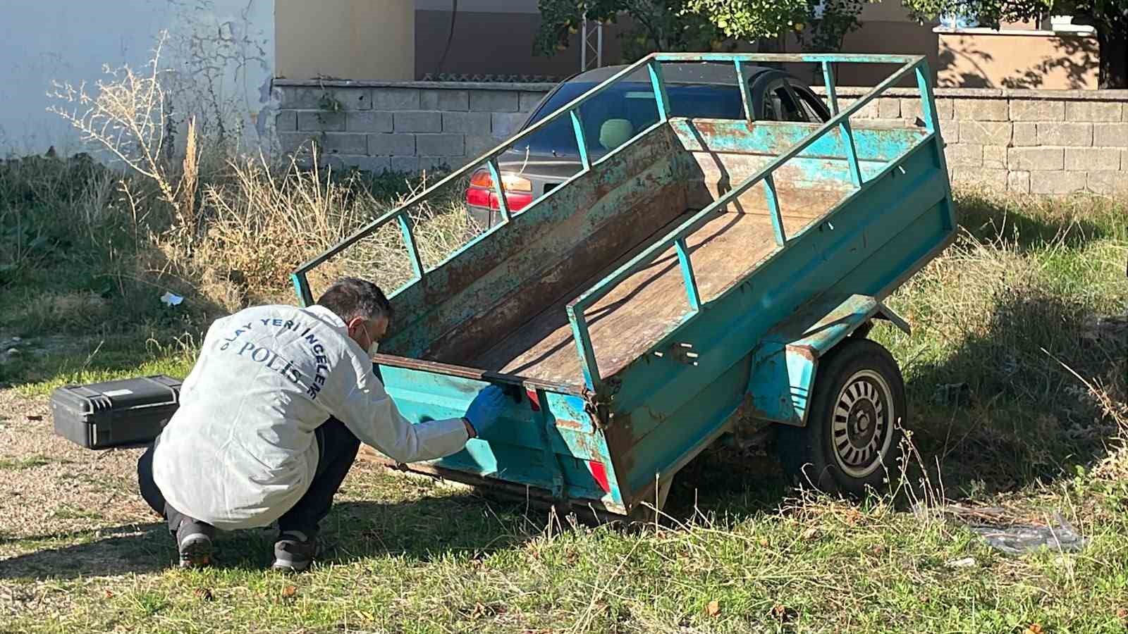 KARAMAN’DA ÇALINAN RÖMORK 2 AY SONRA SAHİBİNİN EVİNİN YANINA BIRAKILDI
