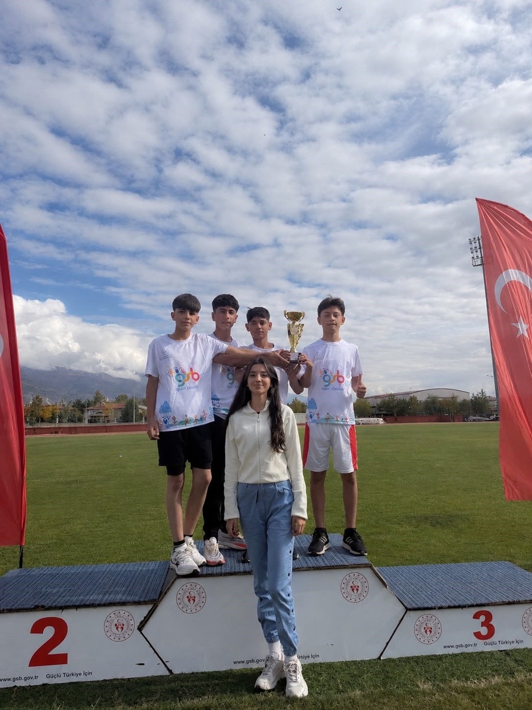 AŞKALE’NİN YÜKSELEN YILDIZLARI BÖLGE ÜÇÜNCÜSÜ