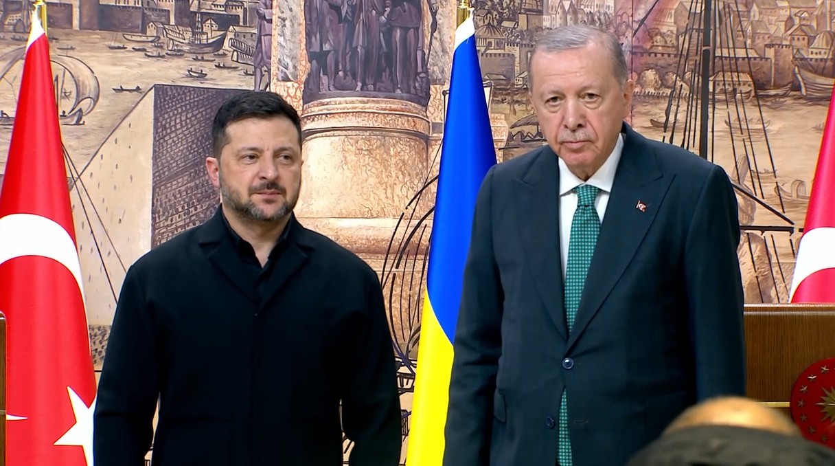 UKRAYNA DEVLET BAŞKANI ZELENSKİY: "GÖRÜŞMELERİMİZİN ÖNEMLİ BİR BÖLÜMÜNÜ KARADENİZ İLE İLGİLİ KONULARA, TÜRKİYE VE BÖLGEDEKİ KOMŞULARIMIZLA PAYLAŞTIĞIMIZ BU ORTAK GÜVENLİK ALANINA AYIRDIK"