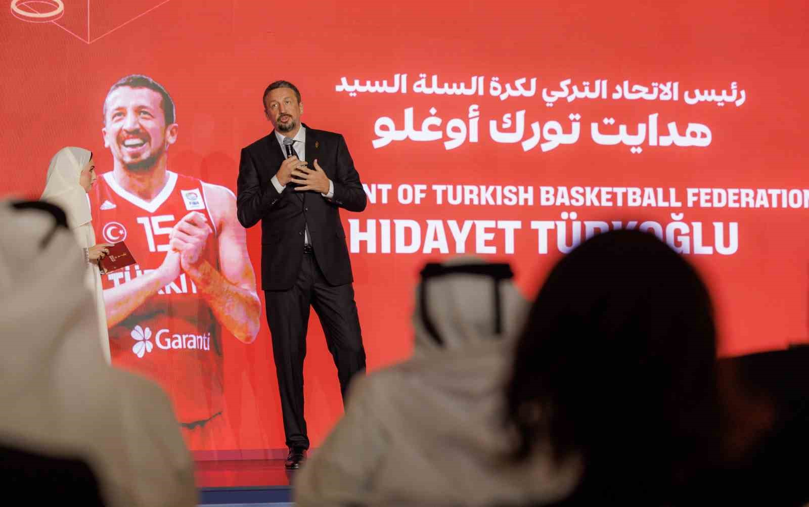HİDAYET TÜRKOĞLU, FIBA 2027 DÜNYA KUPASI GERİ SAYIM TÖRENİNE KATILDI